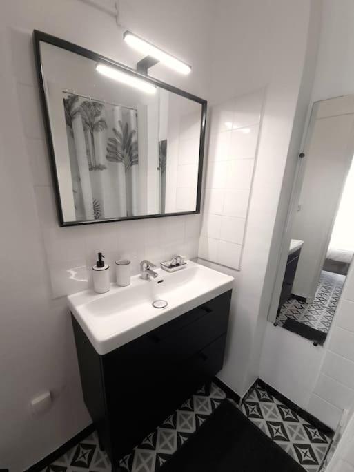 Appartement Le Petit Ecusson A La Cathedrale Nîmes